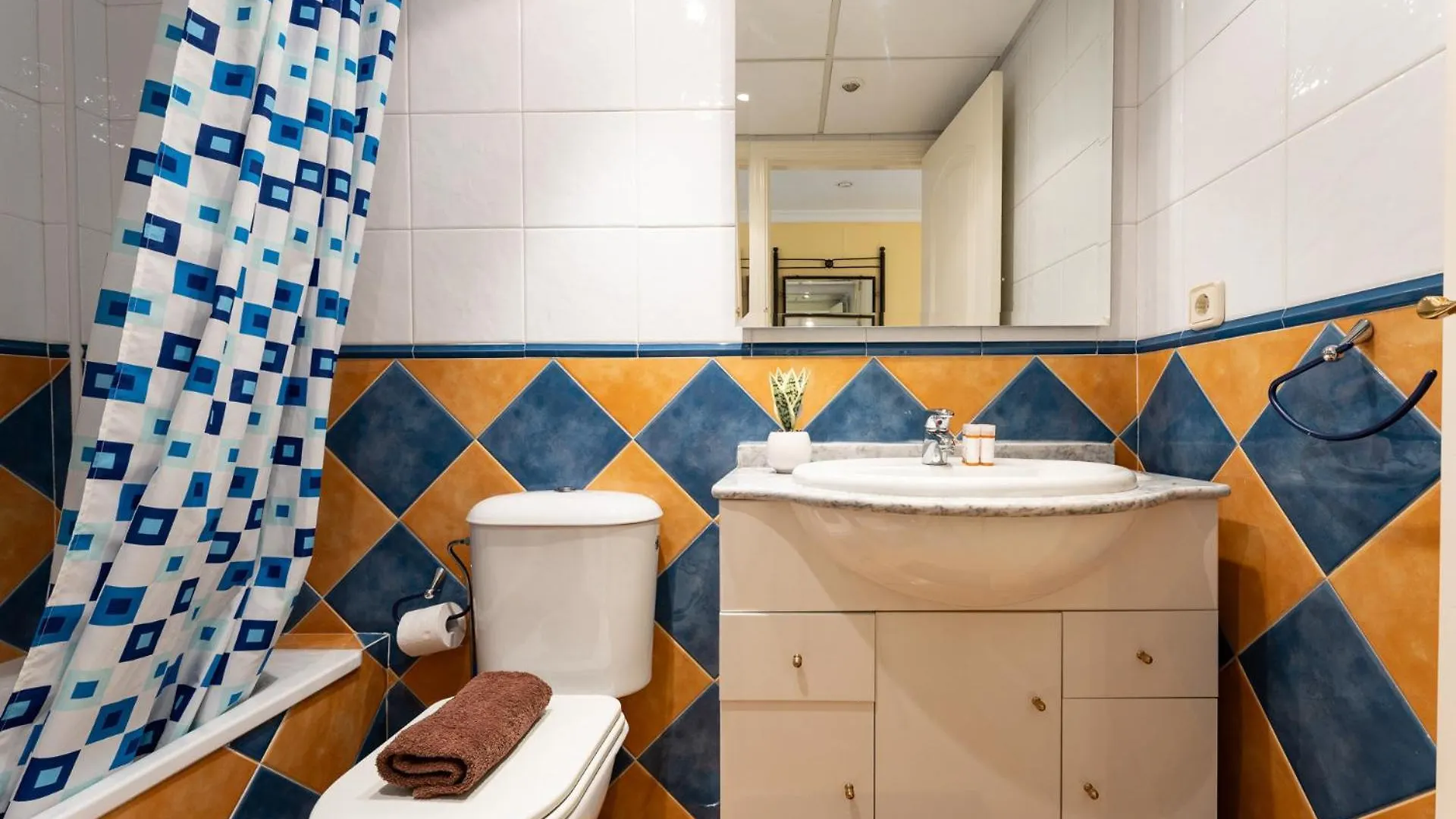 Malagasuite Costa Sol Oasis Torremolinos Apartment