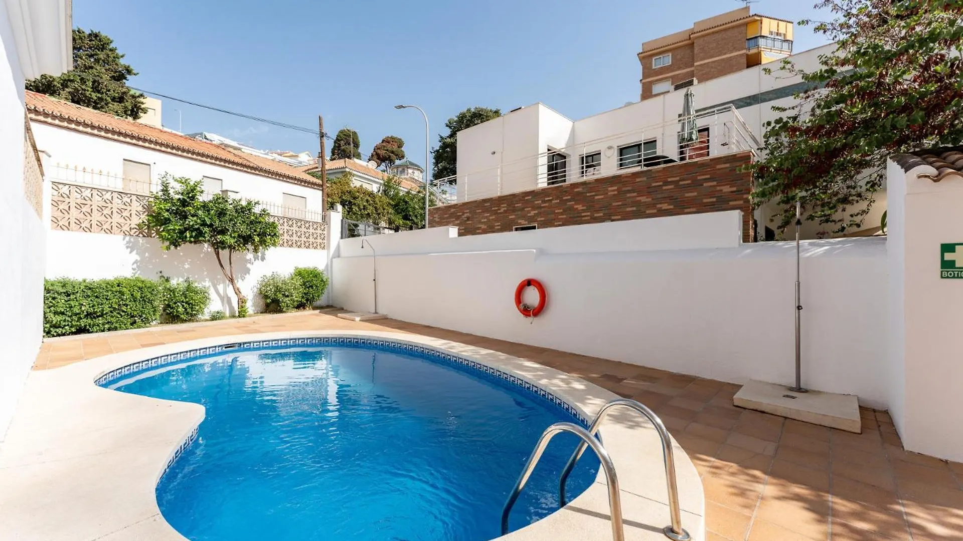 Malagasuite Costa Sol Oasis contacts